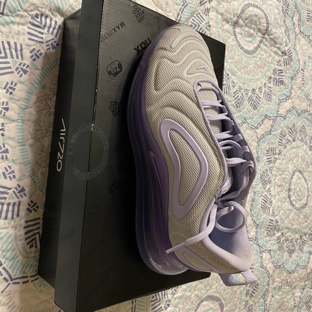Nike Airmax 720 - Picture 5 of 8